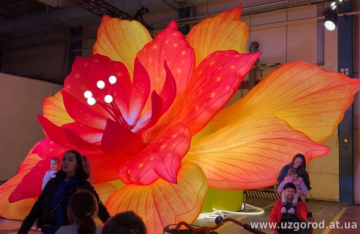 Надувні декорації вулиць для оформлення сцени, реклами